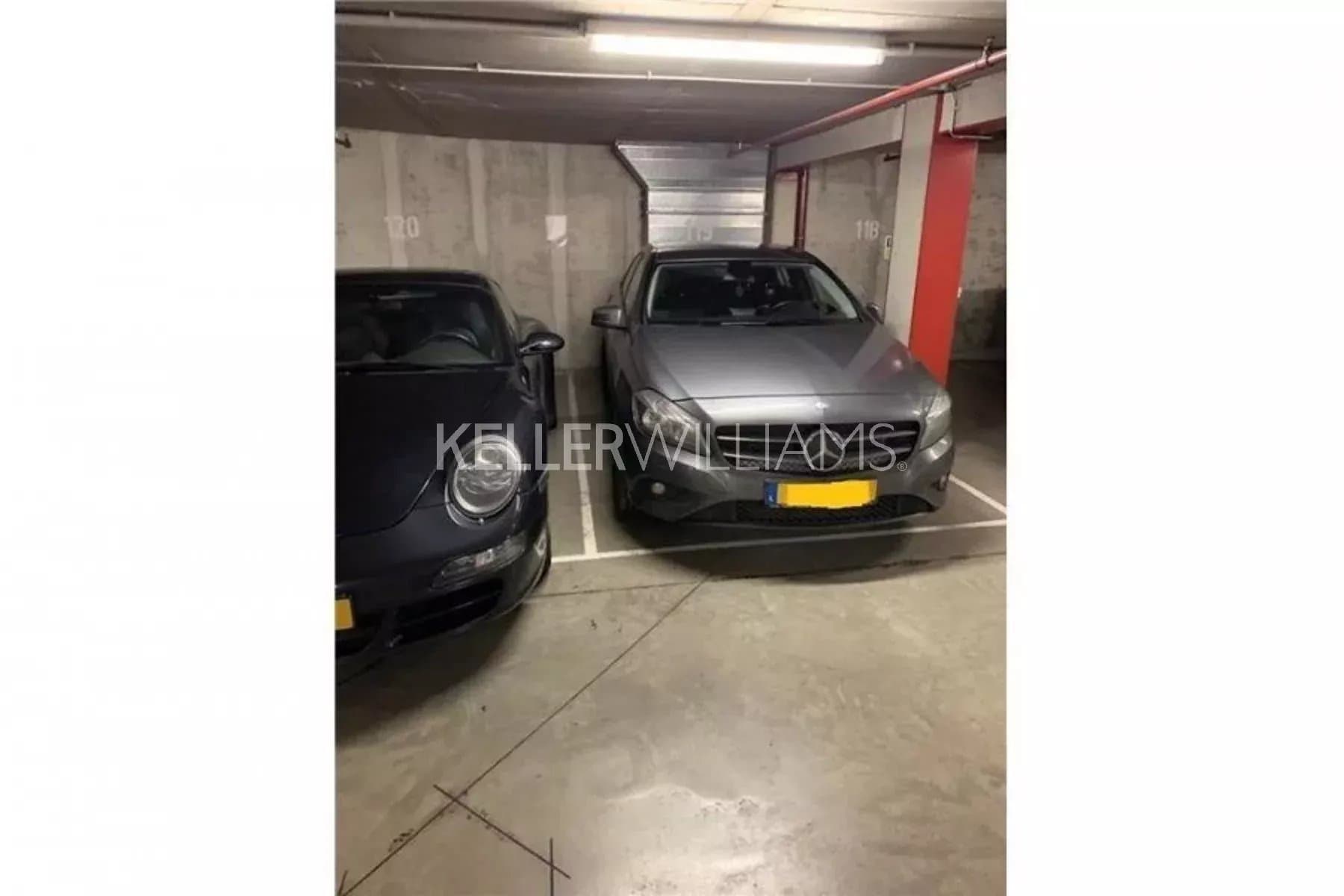 Garage / parking spot in Luxembourg, photo 2
