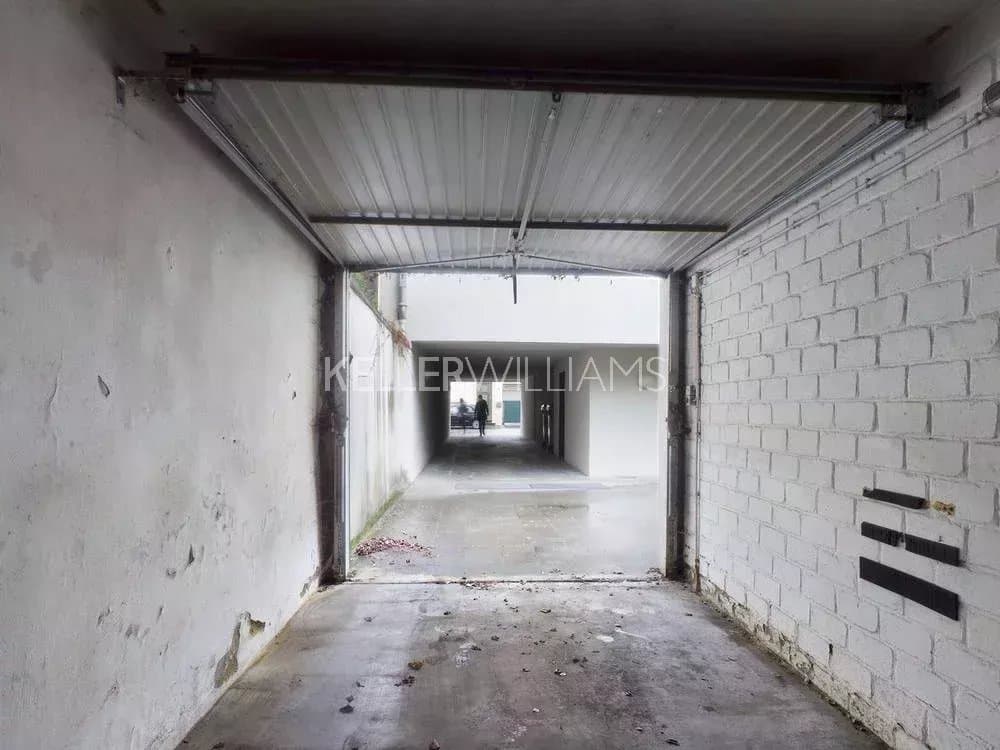 Garage / parking spot in Luxembourg, photo 2