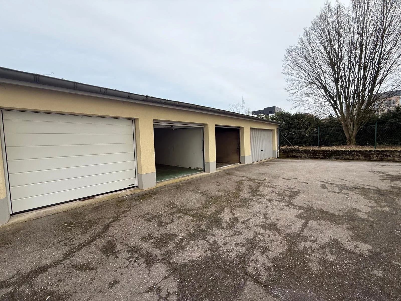 Garage / parking spot in Strassen, photo 1