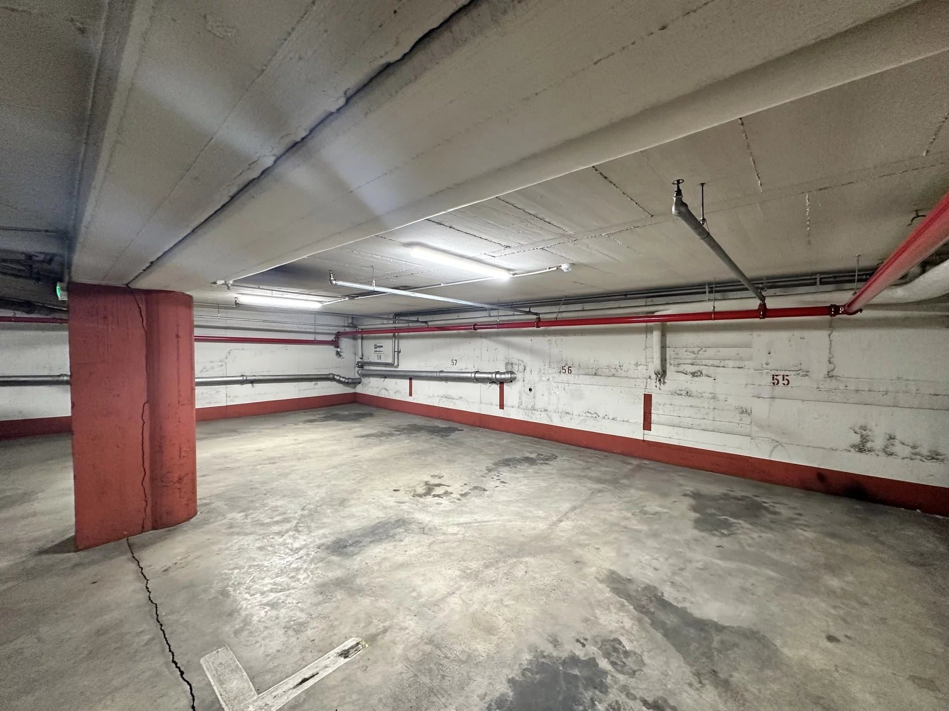 Garage / parking spot in Luxembourg, photo 2